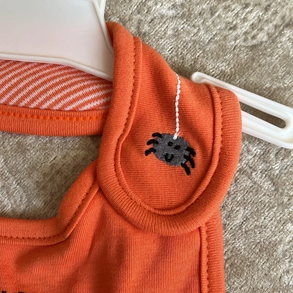 Brand New Set of 2 Carter’s Cloth Baby Bibs Orange Halloween Tiger Jungle Animal